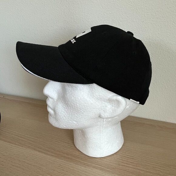 Mens Roblox Adjustable Cap Hat Mens White and Black - Picture 8 of 13